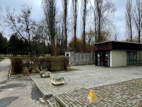 комерційна за адресою Данила Галицького вул., 16