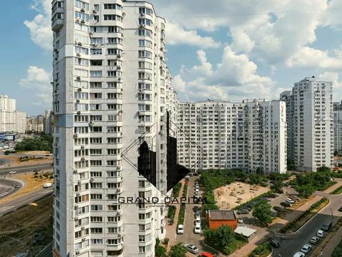 квартира за адресою Миколи Бажана просп., 10