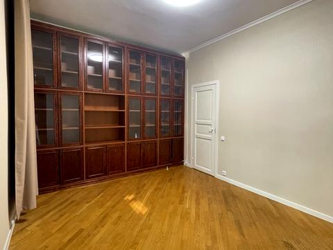 комерційна за адресою Чеховський пров., 8