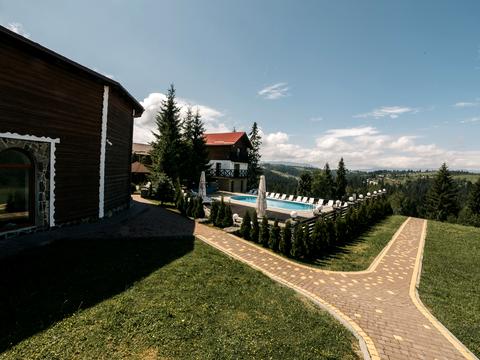 коммерческая по адресу с. Яблоница, Степана Бандери, 30