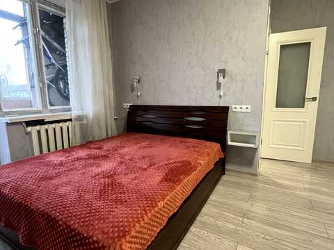 квартира по адресу Строителей ул., 5