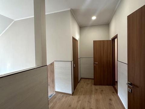 комерційна за адресою Середня вул., 10А