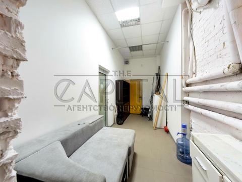 комерційна за адресою Джона Маккейна вул. (Івана Кудрі), 7-А