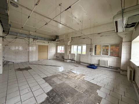 комерційна за адресою Вокзальна пл., 3