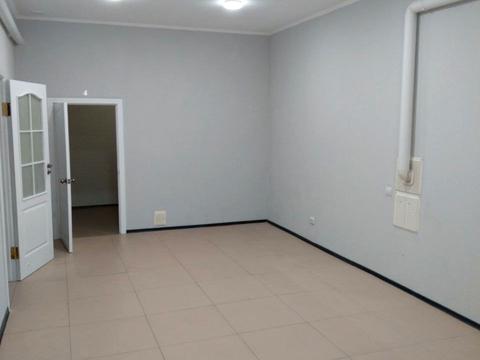 комерційна за адресою Чеська вул., 9
