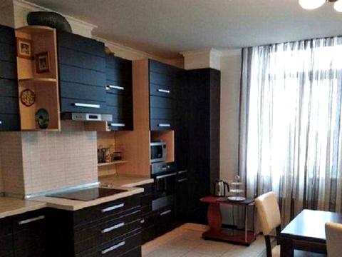 квартира за адресою Разумовська вул., 10/12