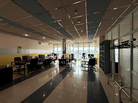 комерційна за адресою Саксаганського вул., 121