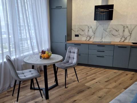 квартира за адресою Дніпровська набережна вул., 15-К