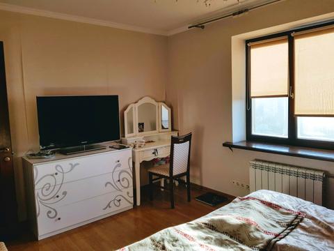 квартира за адресою Азербайджанська вул. (Бакинських Комісарів), 16/4