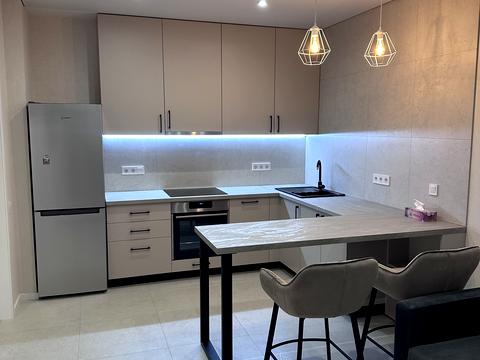 квартира за адресою Салютна вул., 2к20