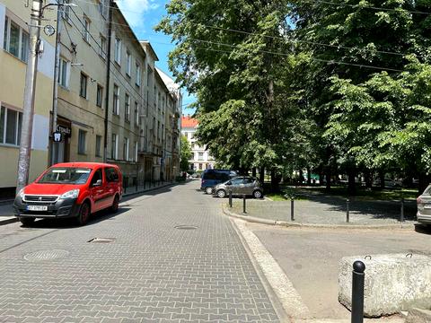 квартира за адресою Дмитра Донцова вул., 6