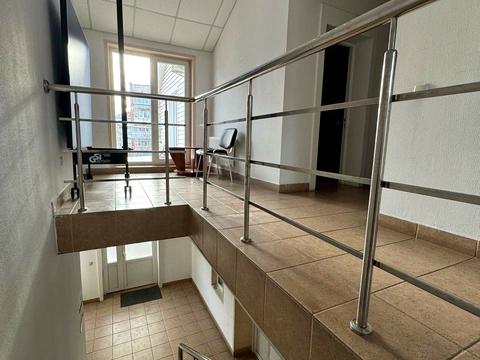 комерційна за адресою Верхня Берегова вул., 11