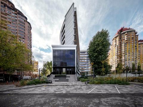 коммерческая по адресу Евгения Коновальца ул. (Щорса), 36