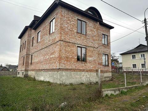 комерційна за адресою Тараса Шевченка вул., 2