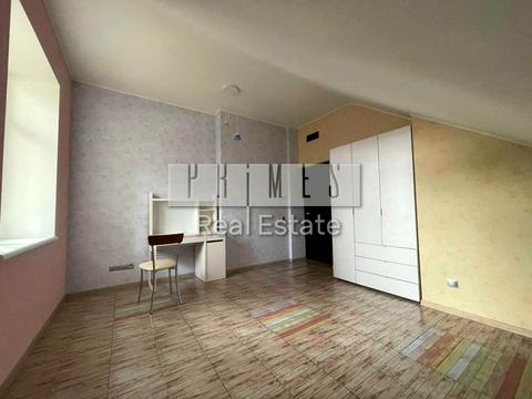 будинок за адресою Набережна вул.