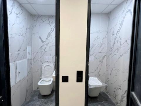 комерційна за адресою Євгена Коновальця вул. (Щорса), 44-А