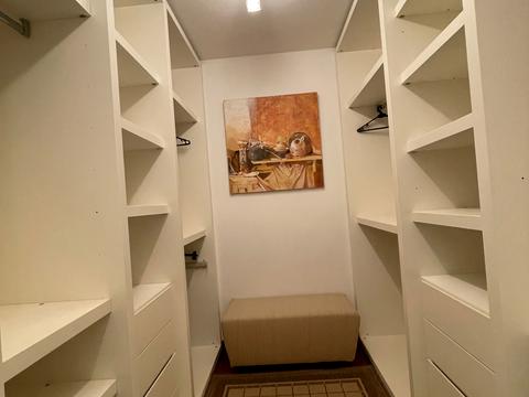 квартира за адресою Старонаводницька вул., 13