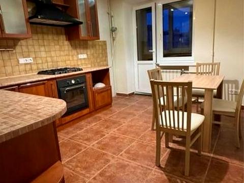 квартира за адресою Машинобудівників вул., 1-Б