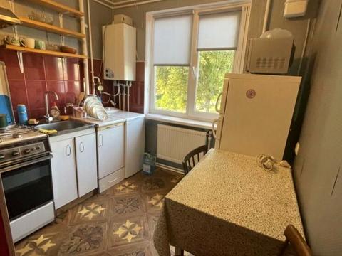 квартира за адресою Високовольтна вул., 18