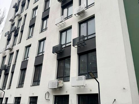 квартира за адресою Космічна вул., 5