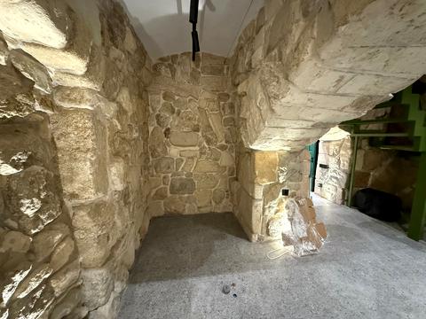 коммерческая по адресу Староеврейская ул., 8