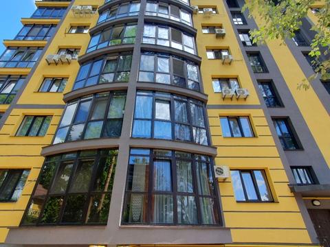 коммерческая по адресу Київська, 73