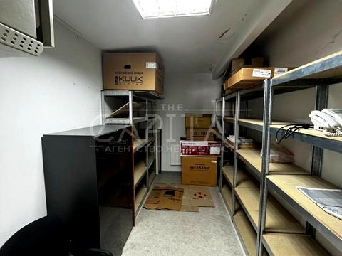 комерційна за адресою Лаврська вул. (Січневого Повстання), 4-В