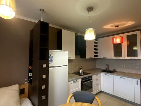 квартира за адресою Братів Зерових вул. (Червонопартизанська), 14-Б