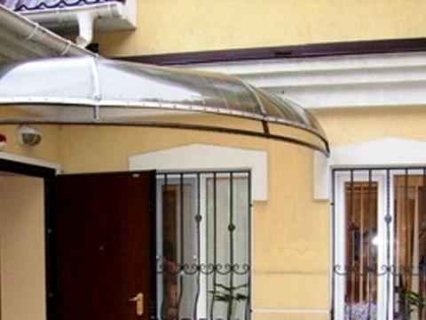 комерційна за адресою Пироговська вул., 3а