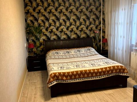 квартира за адресою Универсальная, 27