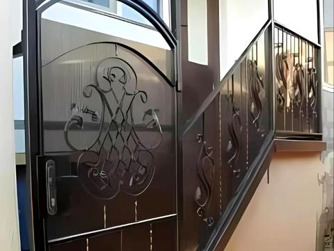 дом по адресу Политкаторжан ул.