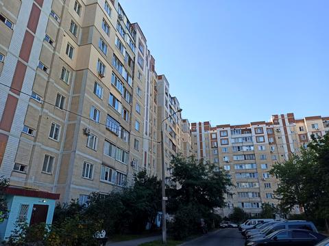 квартира за адресою Сержа Лифаря вул. (Олександра Сабурова), 18