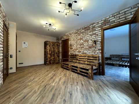 квартира за адресою Кленова вул., 1