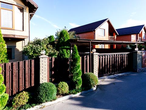 будинок за адресою Садова вул., 11