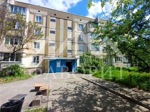 квартира за адресою Шкільна, 8