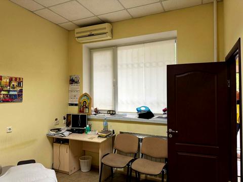 комерційна за адресою Незалежності вул. (Титова), 18-А