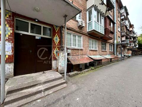 комерційна за адресою Білоруська вул., 10-18