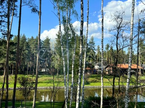 будинок за адресою Набережна вул.