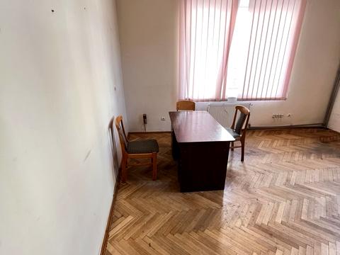 комерційна за адресою Шведська вул., 3