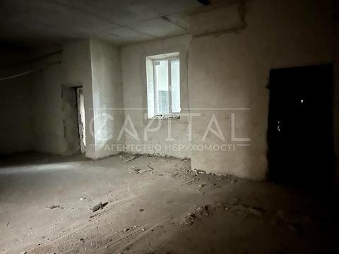 комерційна за адресою Садова вул., 1в