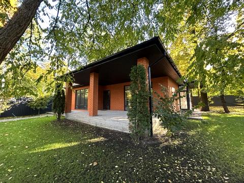 будинок за адресою Захисників України вул. (Вокзальна)