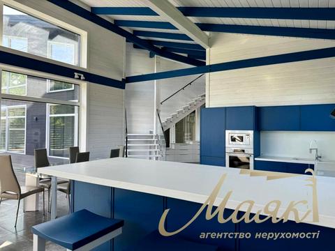 будинок за адресою Стежки вул., 30