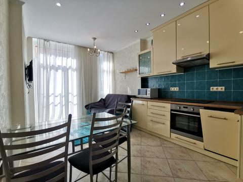 квартира за адресою Регенераторна вул., 4