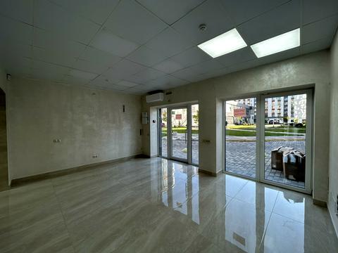 комерційна за адресою Гетьмана Мазепи вул., 164