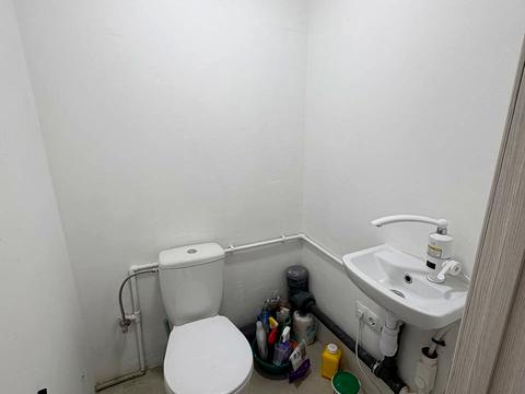 комерційна за адресою Малоголосківська вул., 44