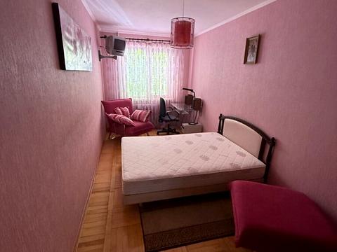 квартира за адресою Космонавтів просп., 28