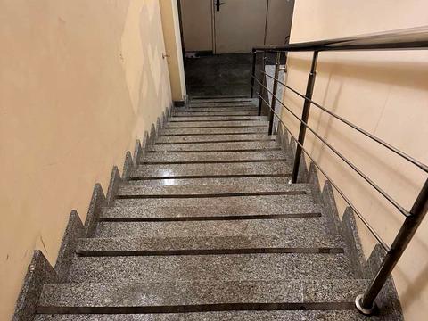 комерційна за адресою Михайла Бойчука вул. (Кіквідзе), 1/2