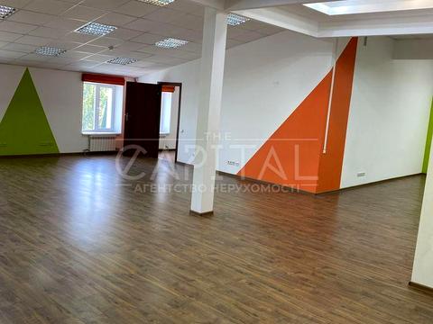 комерційна за адресою Межигірська вул., 87-А