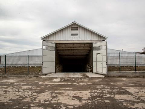 коммерческая по адресу Центральна, 1