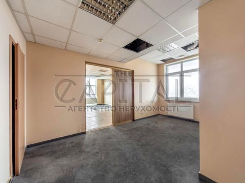 комерційна за адресою Звіринецька вул., 59